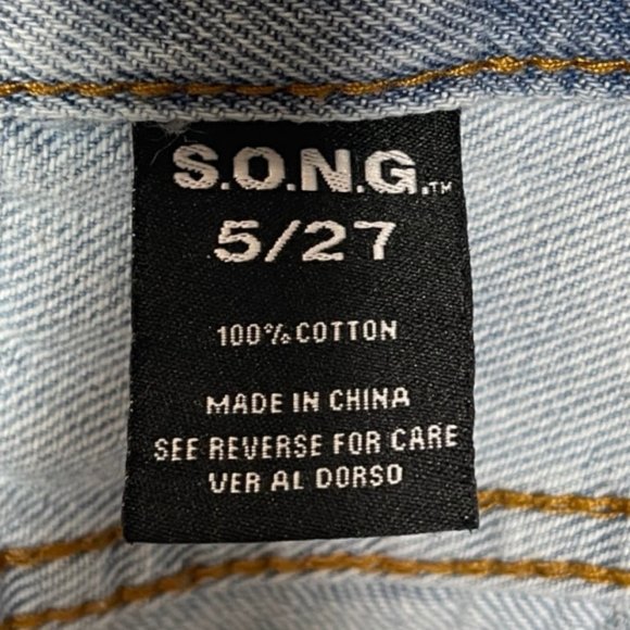 SONG | Embroidered Super High Rise Distressed Denim Shorts Light Wash | Size 27 - Picture 6 of 9